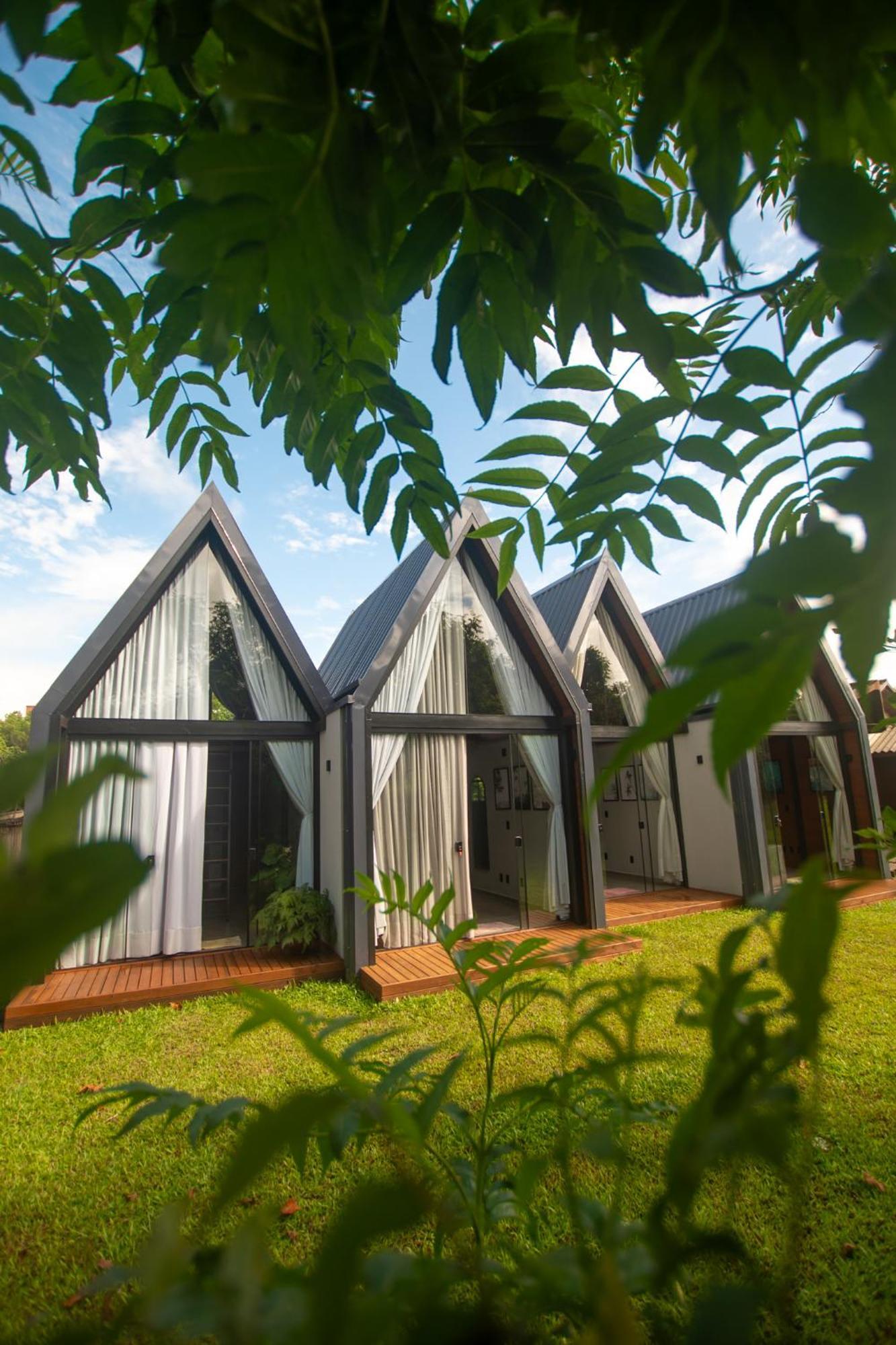 Villa Hop Village